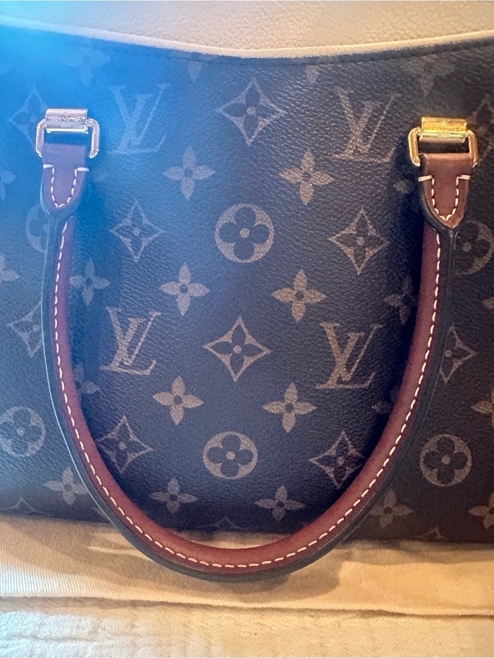 Louis Vuitton Monogram Pallas MM - Such a rare beauty in this color combo - Picture 3 of 13